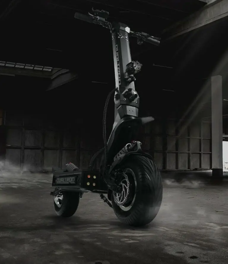 The Electric Scooter With The Longest Range – 120 Miles / 194 Kilometers