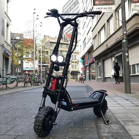 Kaabo Wolf Warrior Review – An Awesome Electric Scooter