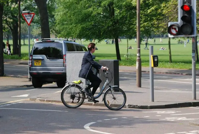 The Benefits Of Commuting On An Electric Bike (Explained)